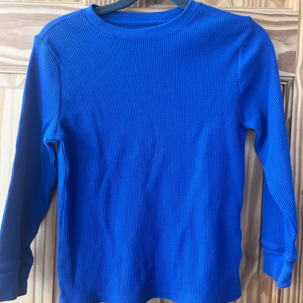 Long sleeve thermal shirt.